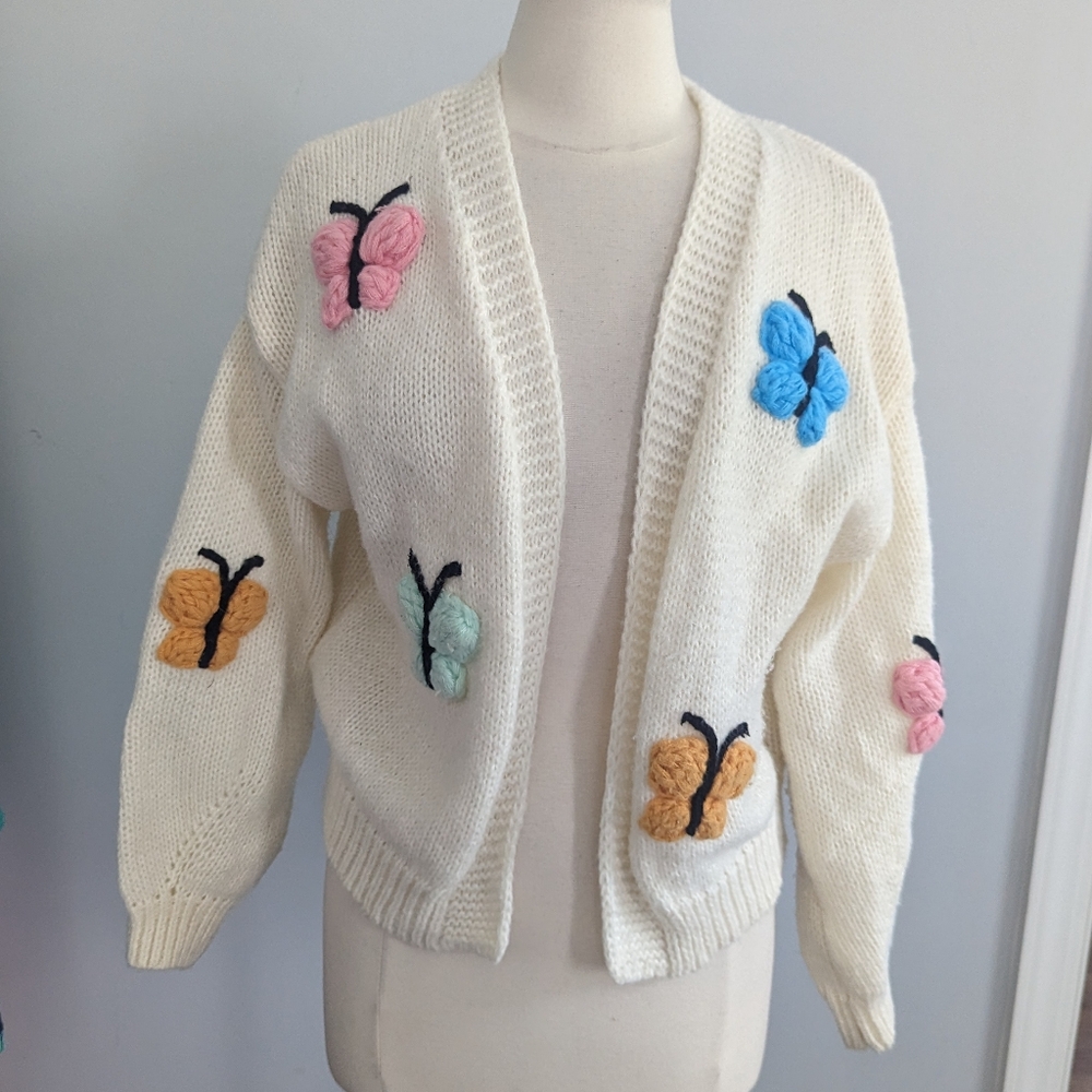 Luna Ivy Butterfly Embroidered White Cardigan Swe… - image 1